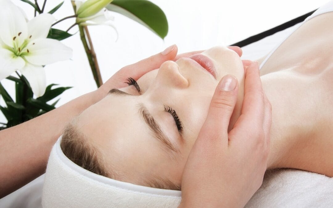 Jak medycyna estetyczna może odmłodzić Twoją skórę bez skalpela?