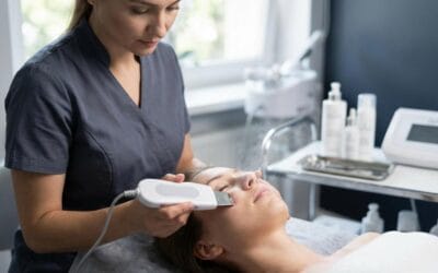 Dlaczego warto wybrać peeling kawitacyjny zamiast mechanicznego